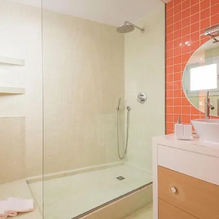 10 Persons In Luxury Appartement Barcelona